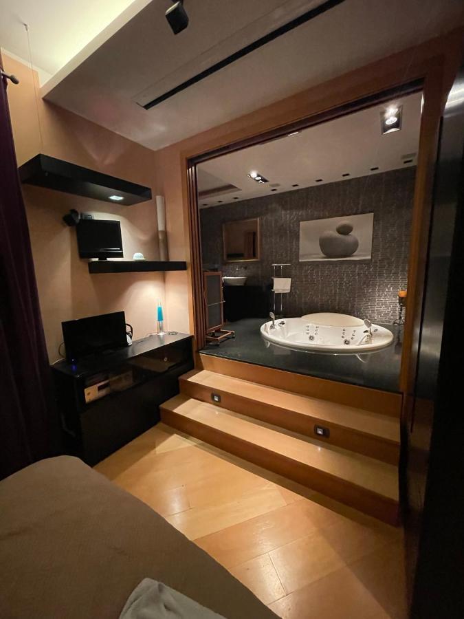 Attico Con Vista Spettacolare E Jacuzzi Daire Bolonya Dış mekan fotoğraf